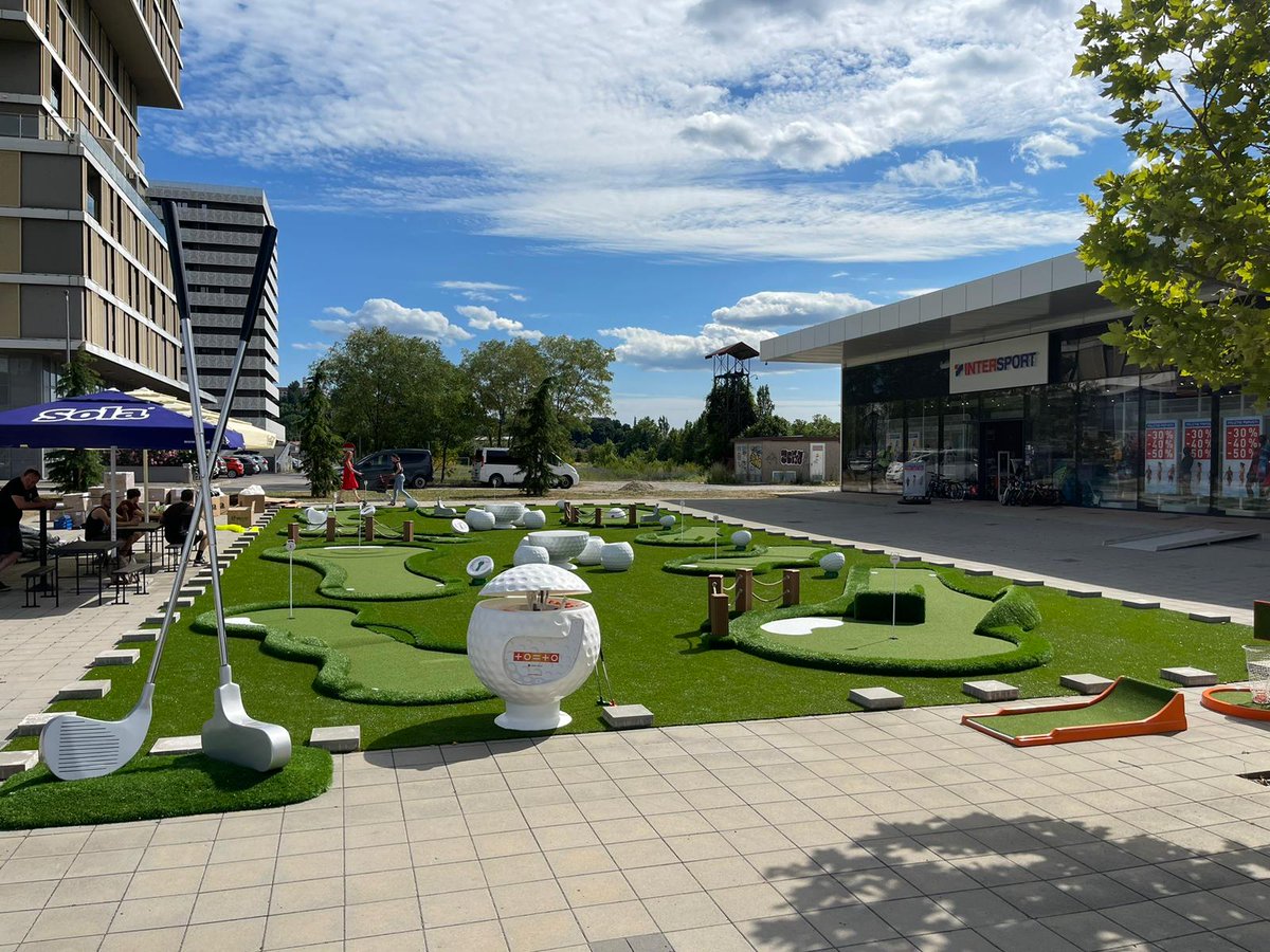 Minigolf35 tweet media