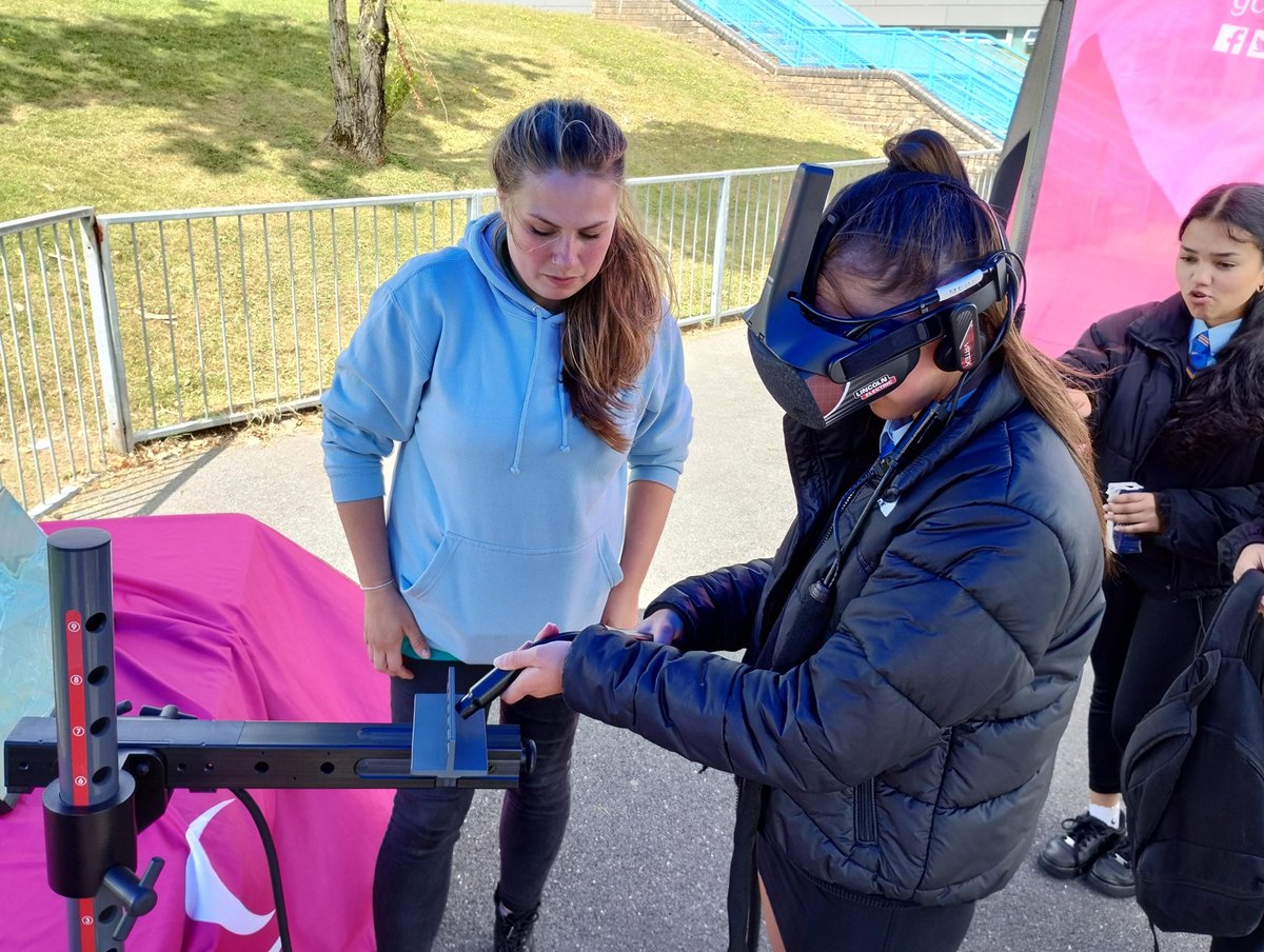 Thank you <a href="/GowerCollegeSwa/">Gower College Swansea</a> #gcsbigyellowbus