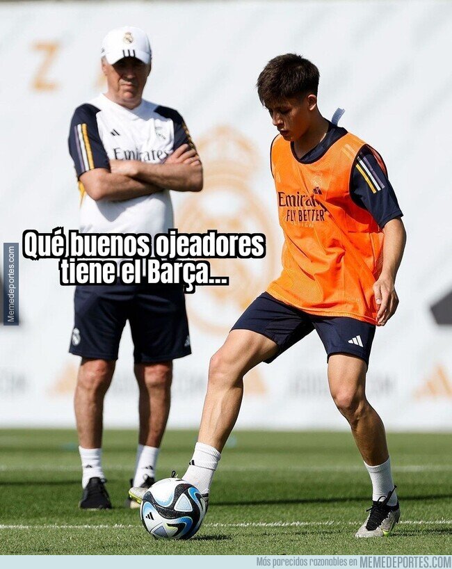 memedeportes's tweet photo. Ancelotti viendo entrenar a Arda Guler https://t.co/RcAE399Em9 https://t.co/7ch9H9WsPW