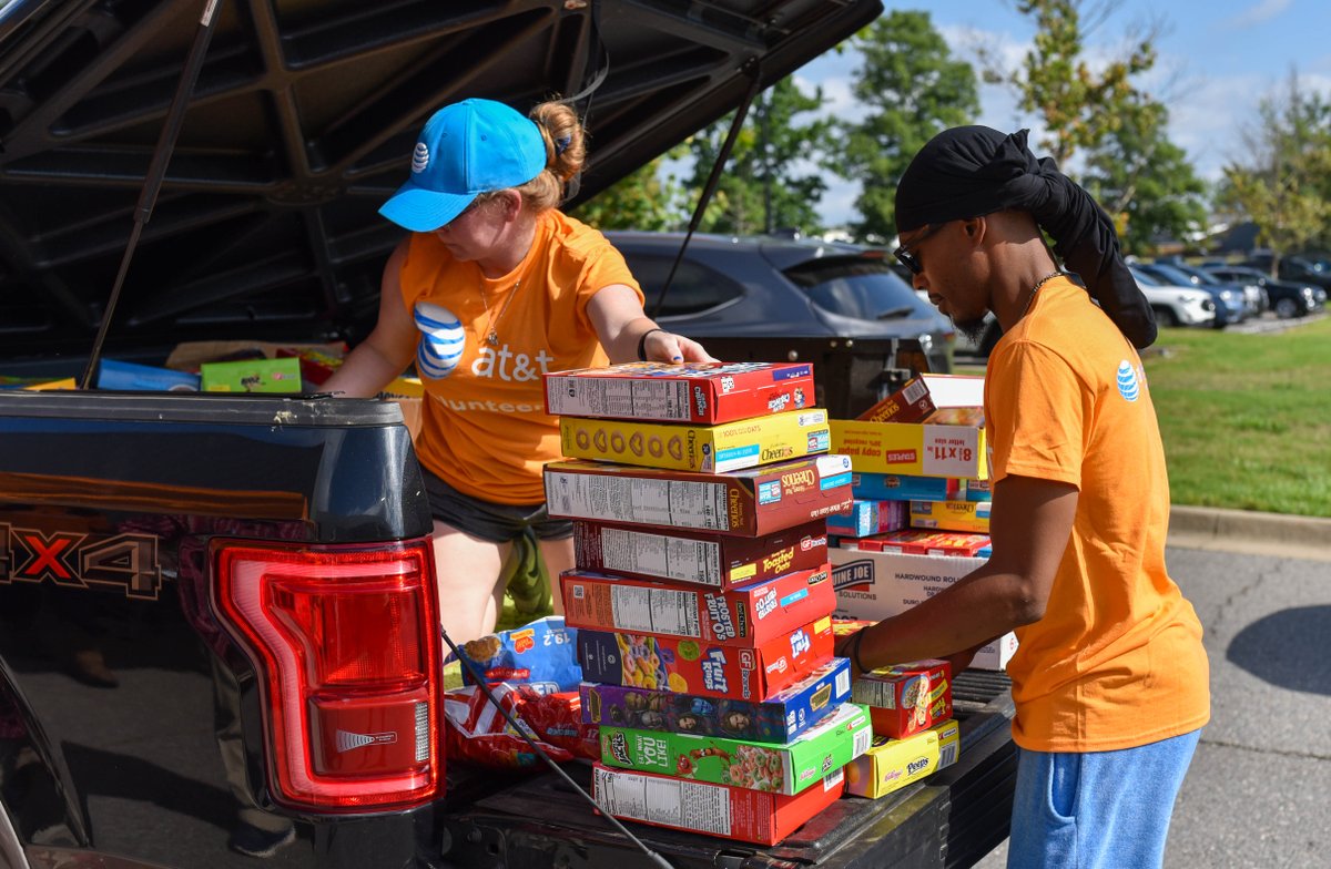 arfoodbank's tweet photo. Our Summer Cereal Drive Teams dropped off their final donations on Friday! 
Thank you to  Community Bakery, @HilandDairy, and volunteers from AT&amp;T for helping during this event. Thank you to everyone who contributed during our final drop-off! 

#thv11scd #arfoodbank https://t.co/tNG8bk9POq