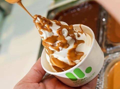 joeboyking93's tweet photo. Sebagai ex stuff llaollao, jujur aku cakap, Pistachio Sauce memang topping yang majoriti orang akan pairkan dengan aiskrim. Dan akan selalu sold out topping ni.

Dont worry, ada topping lagi sedap sebenarnya dari Pistachio Sauce ni..Aku break the code buat korang.

📌THREAD https://t.co/8TSZnubf1b