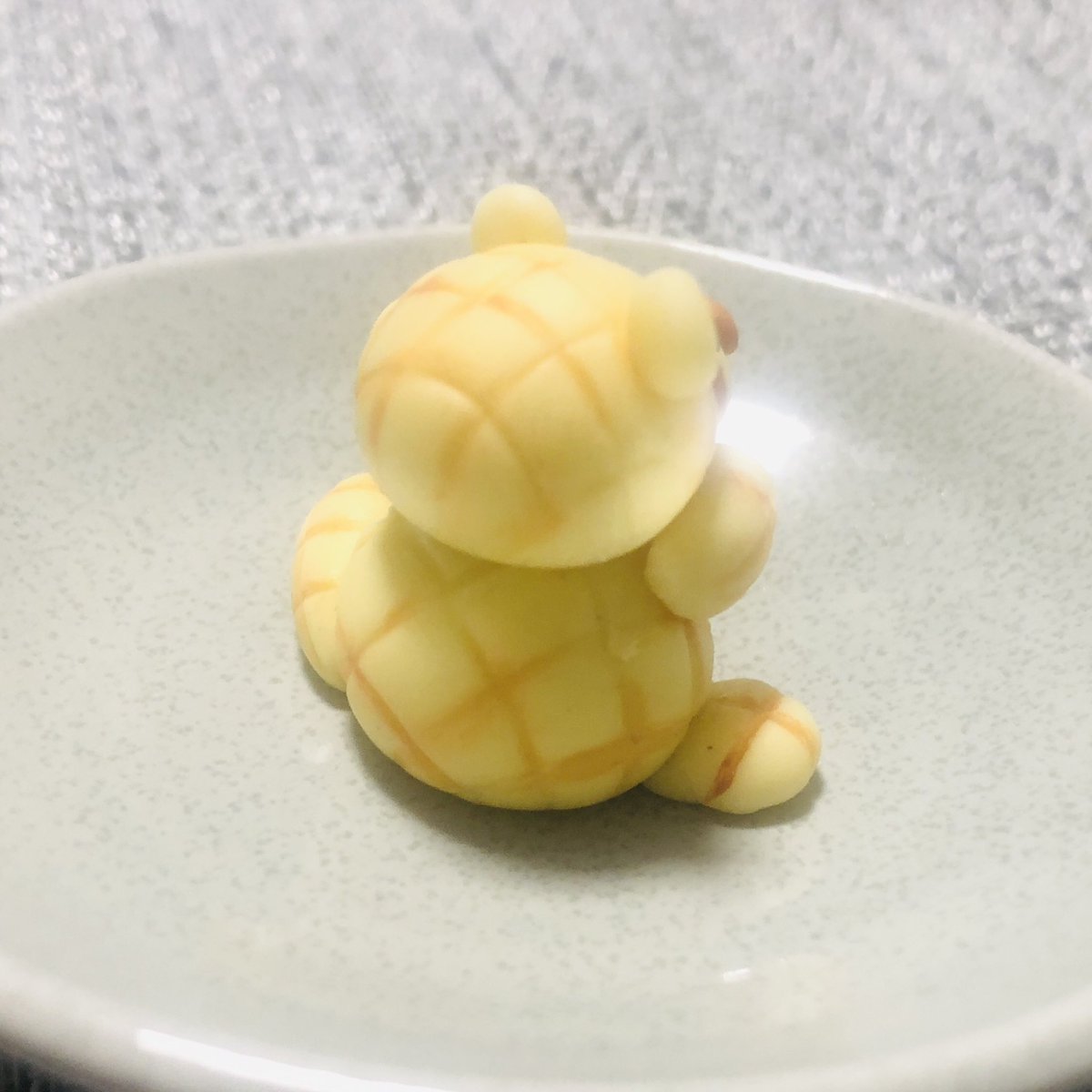 ono_clay's tweet photo. 粘土のリハビリがてら
メロンパンタヌキくんを作りました https://t.co/JRrqlaPKAw