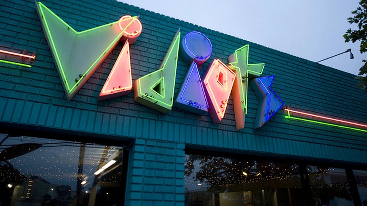 bobhawkdoc's tweet image. Film Hawk was spotted at @vidiots L.A.'s legendary hip video store, home of cool indie films &amp;amp; people.