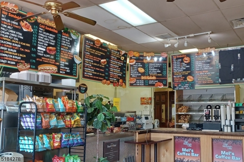 HelenLimRealtor's tweet photo. I am looking for a buyer for 0 Hwy 31 #RaritanTwp. #NJ  #realestate https://t.co/o2Yml37vme https://t.co/Xp3WgU1PL5