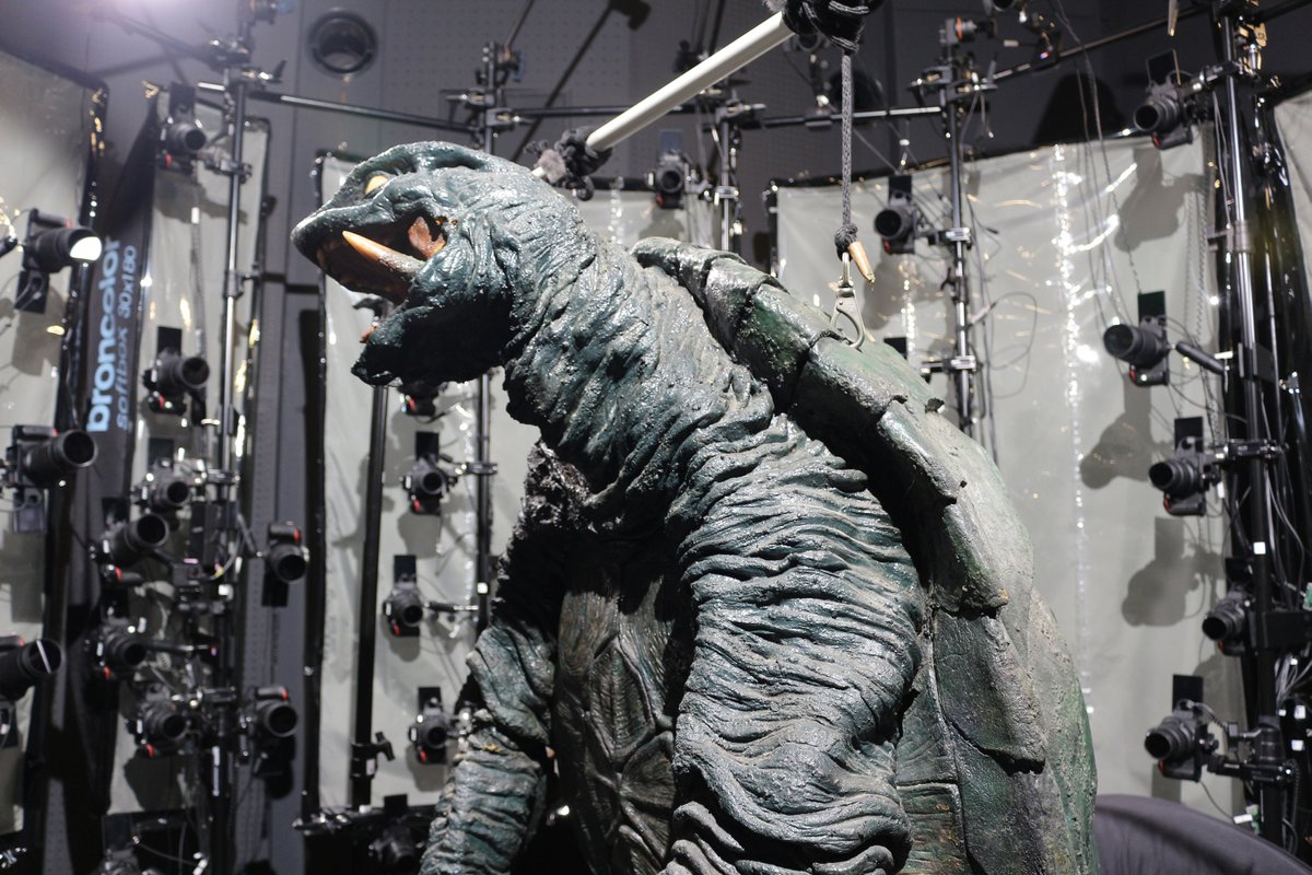 ＼NEW／ #特撮のDNA #フィギュアプロジェクト 第1弾となる『ガメラ2 レギオン襲来』アップ用スーツをirisで撮影中のひとコマです😍
最速1/2000秒の高速ストロボ✨を駆使し、173台のカメラが全方位からガメラを激写🐢📸　驚異の高精度撮影を実現しています‼️

#ガメラ #GAMERA 
gamera.tokusatsu-dna.com