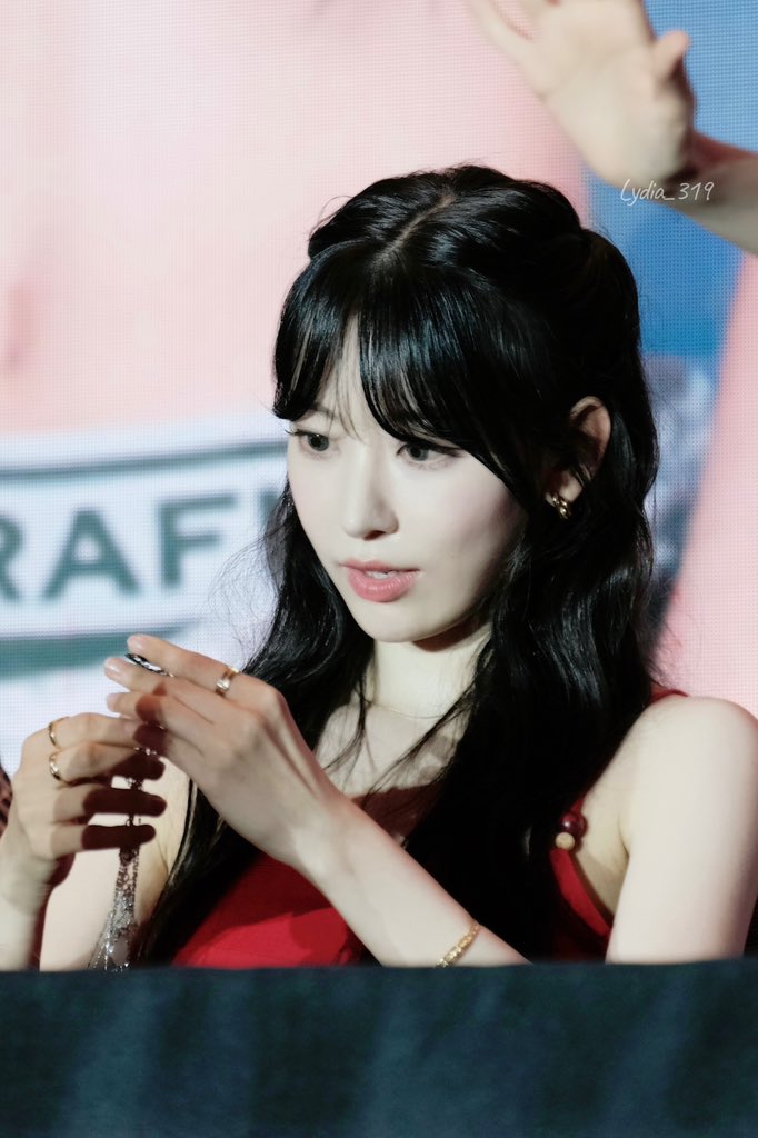 Lydia_319's tweet image. 230709

😀😦😗😯

🌸😙😙
#SAKURA  
#宮脇咲良  #사쿠라