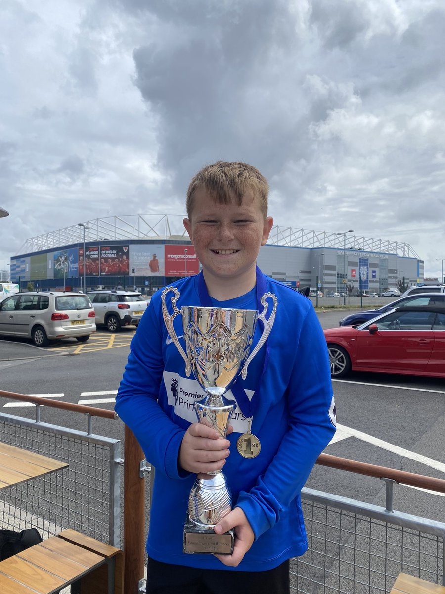 CoedGlasXC's tweet photo. Our champions! @CoedGlas https://t.co/fNhCBqmMwo