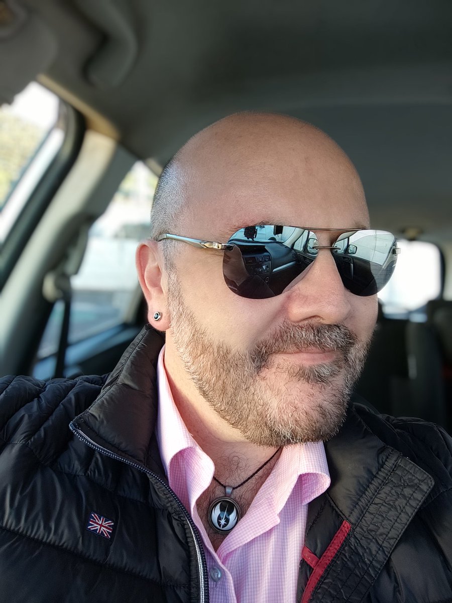 cotipi's tweet image. Hoy sin corbata s trabajar