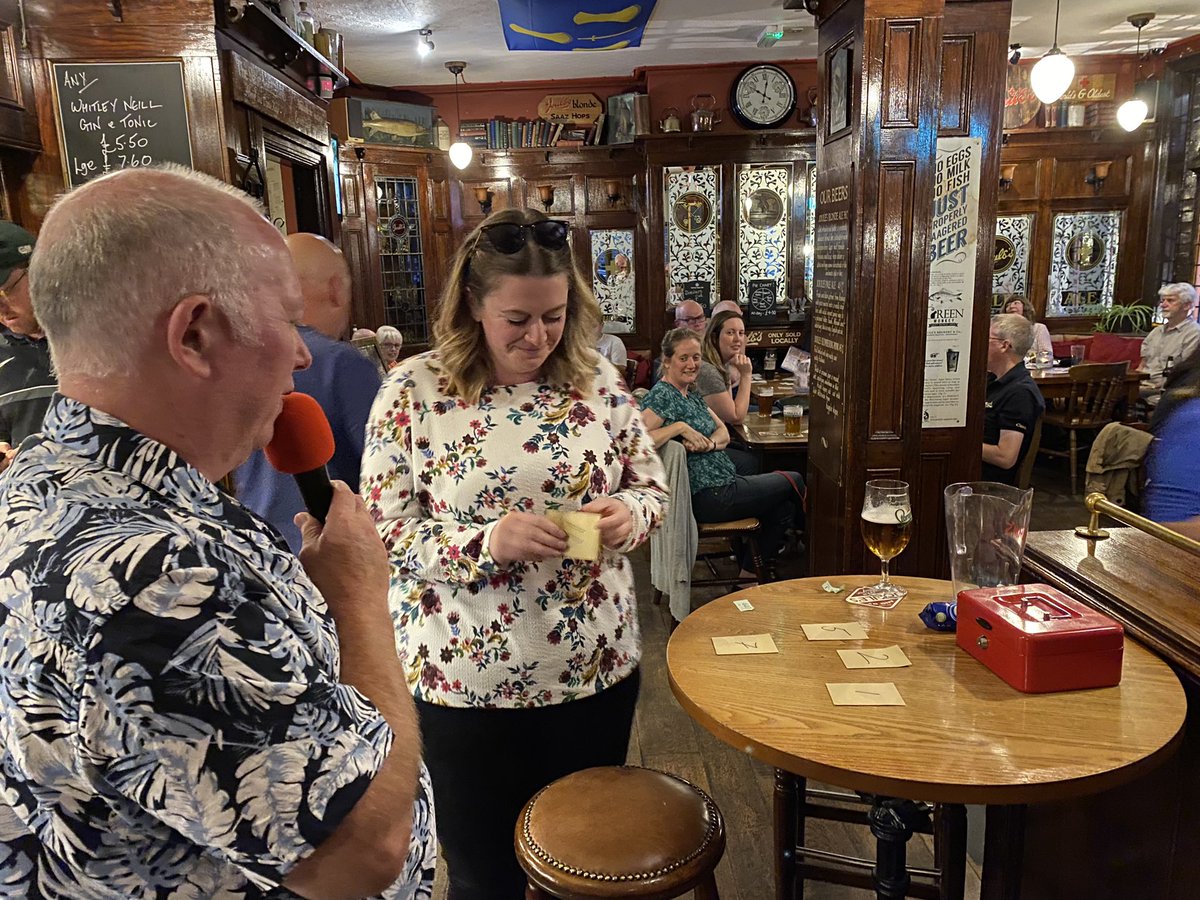 joulescrosskeys's tweet photo. Open the box is down to the last three keys!! Over £200 to be won this week!!!!
01244 344460 to book a table for the quiz
#chestertweets @BeersInChester @the_joe_smoe @wearechester @SkintChester @welcome_dogs
#thinkinganddrinking #banter #sarnies #derekmightbelate https://t.co/WjlSHHEhiw