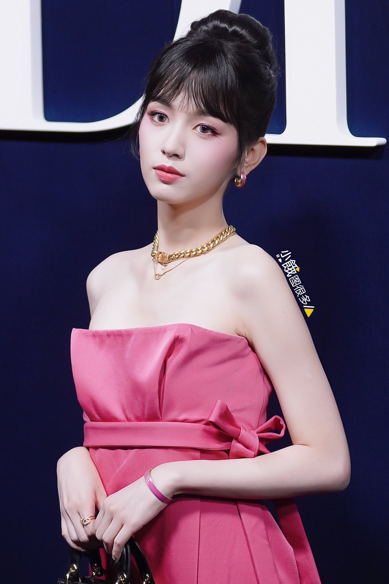 Simply Zhou Ye 周也 on Twitter "When she looks directly at you. 👀 “Today