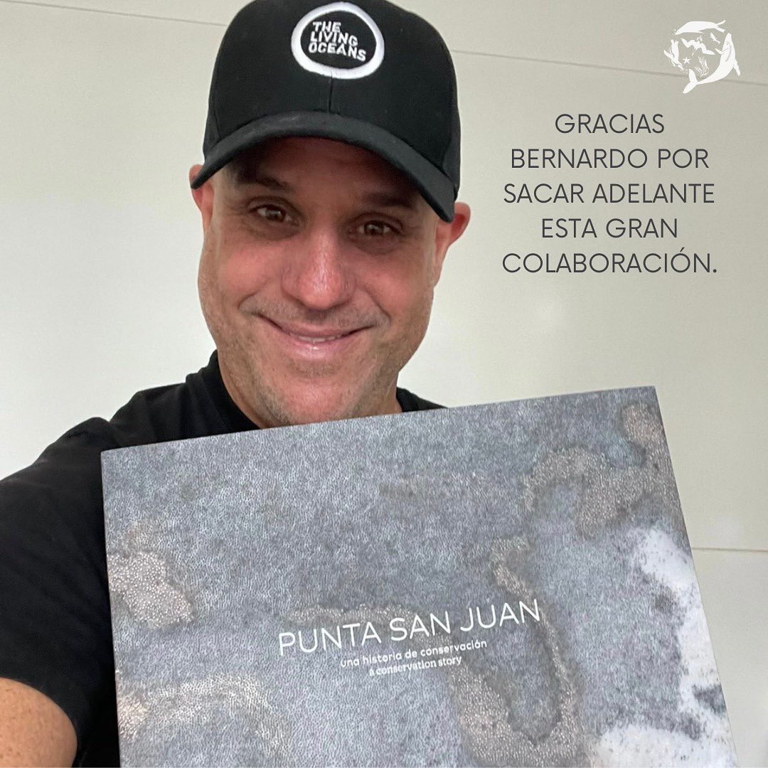Con ustedes 🥁🥁🥁 el libro: “Punta San Juan: una historia de conservación”. 
✨Estamos muy felices de que #PuntaSanJuan, y todas las especies que alberga, sean plasmadas en fotografías para ser mostradas ante el mundo. 
📸 Increíble colaboración de años con @bernardosambra 🎉