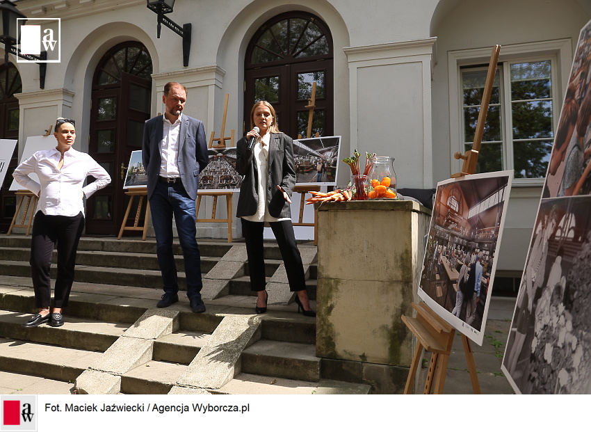 agwyborcza_pl's tweet photo. Prezentacja koncepcji rewitalizacji Hali Gwardii w Warszawie przygotowanej przez CBR Events
https://t.co/d7cCp3Ws7w https://t.co/ii8l8jC8nY