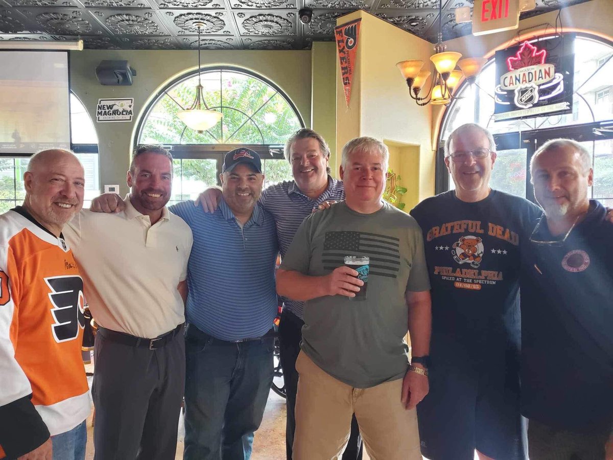 HPIBorg's tweet photo. Houston Event Recap: check out some of the pics from last Saturday’s skate and fundraiser! Big thanks to Michel Petit and The Maple Leaf Pub for making this a great first event.
#HPIB #Houston #Hockey #Hellhounds #Sledhockey #StarSkaters #Network #Learn #GiveBack https://t.co/eDiaqoMB9K