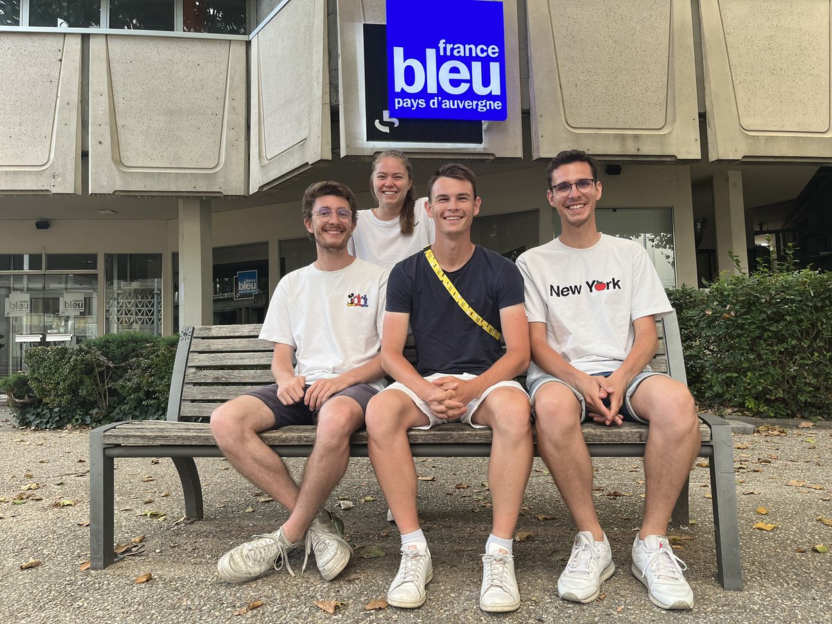 Le #TDF2023 quitte l’Auvergne, on en profite pour remercier sincèrement les étudiants de <a href="/ESJPRO/">ESJ PRO</a> de Montpellier sans qui nous n’aurions pas pu vous faire vivre cette ferveur sur les routes du Tour de aussi intensément 🙏 👏et longue route à eux 
▶️ l.francebleu.fr/BsbI