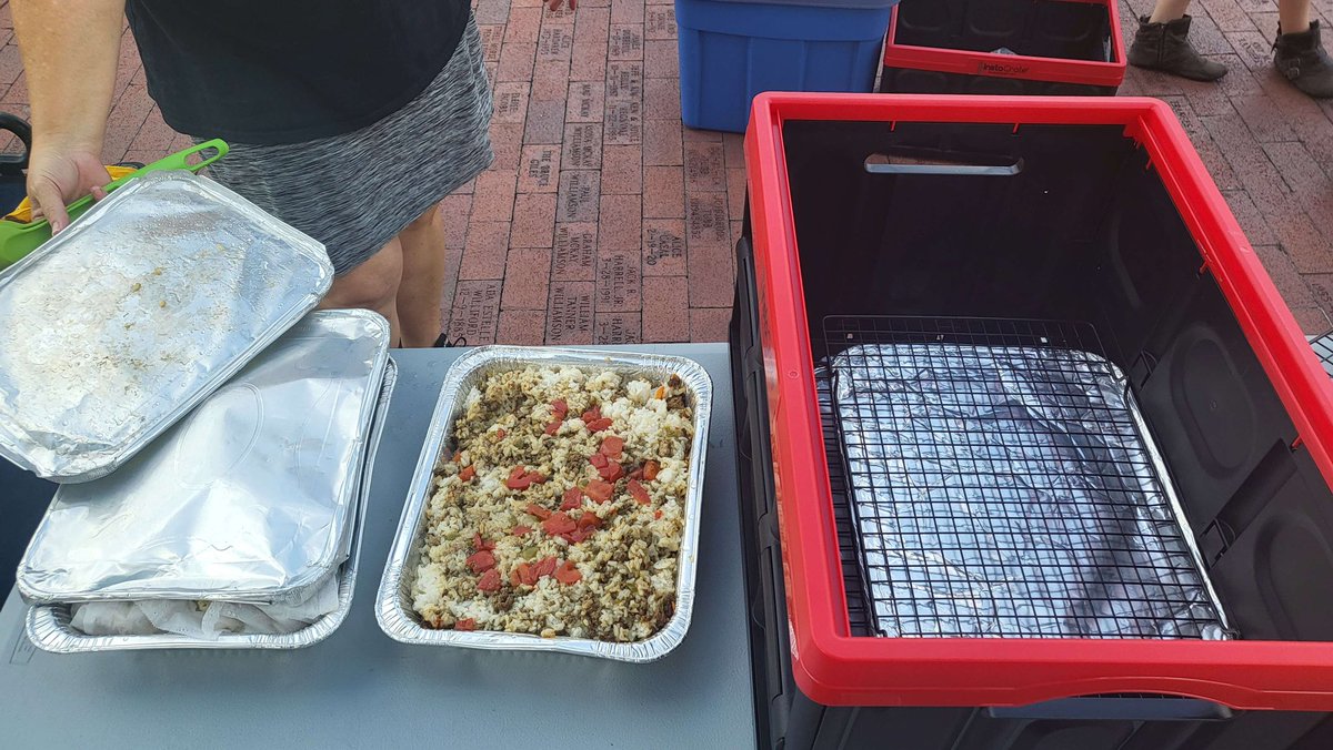 PolkDSA's tweet photo. Some pictures from todays share! We love helping out anyway we can, serving 50+ meals today ❤️ https://t.co/TmFS8oPqz4