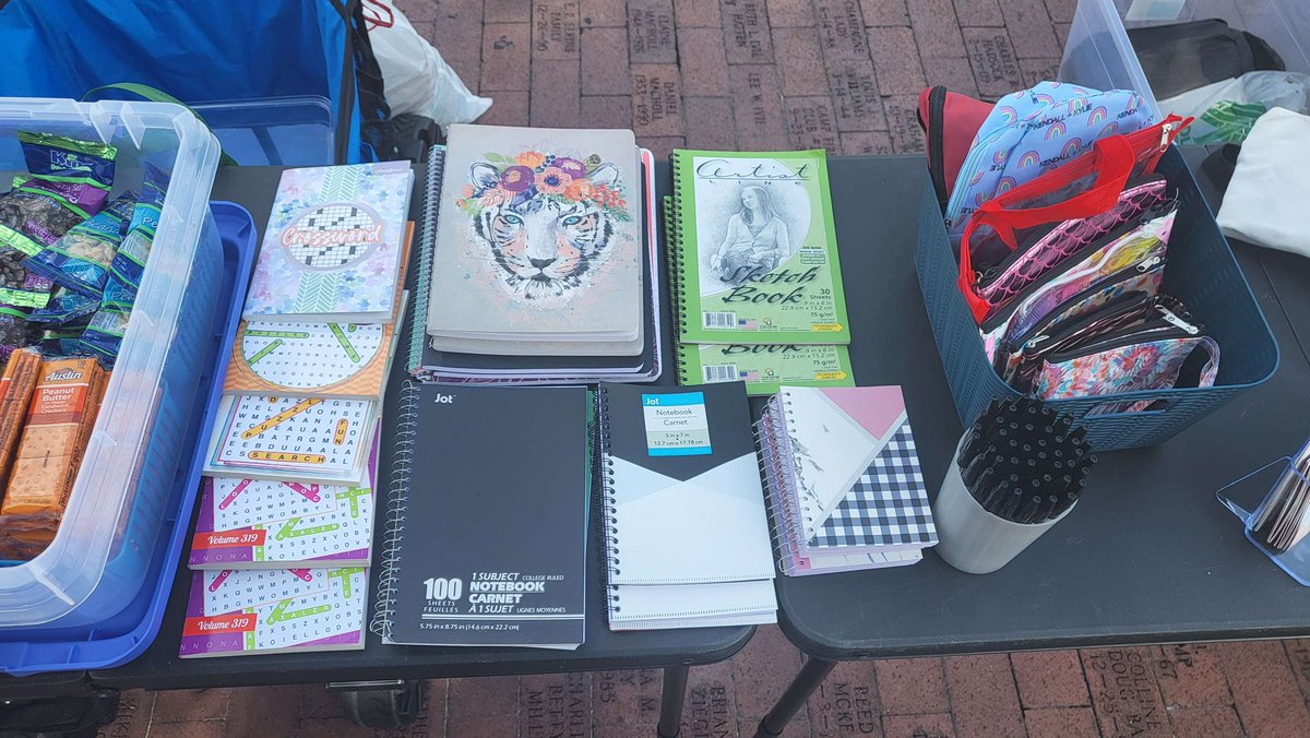 Some pictures from todays share! We love helping out anyway we can, serving 50+ meals today ❤️