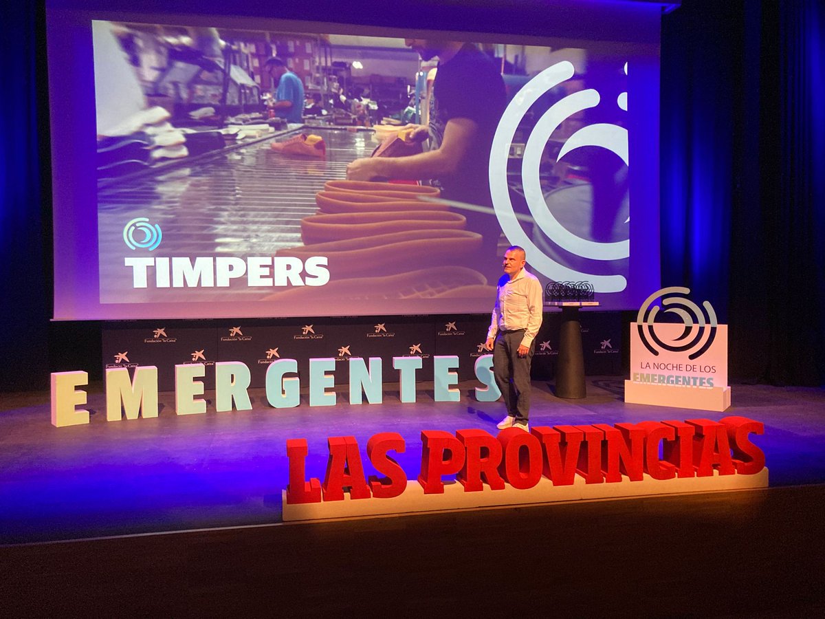 LasNavesCOLLAB's tweet photo. #NocheEmergentes | Hoy estamos en la Noche de los Emergentes de @lasprovincias, en el @CaixaForum,  conociendo talento innovador.

@malferida 
@TimpersBrand 
#PLDSpace
@NuriaAdraosMUA
#MartaGarcia #NereaMarti

#SomCollab

🚀 https://t.co/aWqqPu42VH