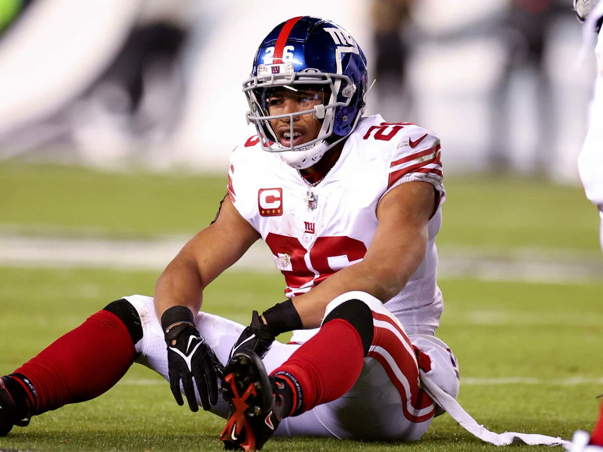 We've Reached The Point In The Annoying, Pointless Saquon Contract Saga Where His 'Availability For Week 1 Is In Jeopardy' barstoolsports.com/blog/3473755/w…