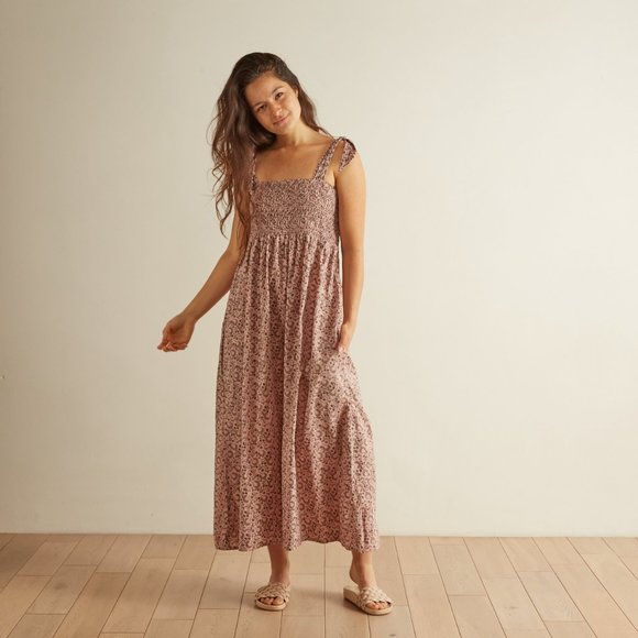 vintage_mod's tweet photo. So good I had to share! Check out all the items I'm loving on @Poshmarkapp from @Liciatrades #poshmark #fashion #style #shopmycloset #ayamuse #covington #lacausa: https://t.co/yUNj0gFgT7 https://t.co/dp1unILd6B