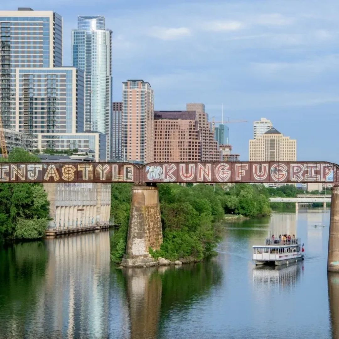 Capital Cruises tweet media