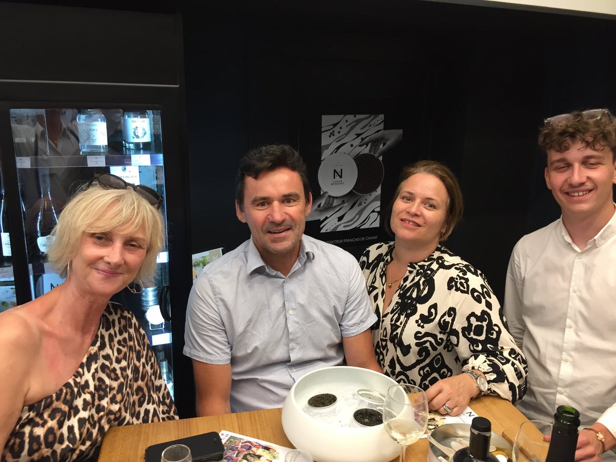henriruet's tweet photo. Dégustation de caviar osciètre 100% français Neuvic 84 rues Édouard Herriot à Lyon. Excellent +++. Vous serez surpris. Vive Lyon vive le caviar ! https://t.co/DgWJSb5NBh
