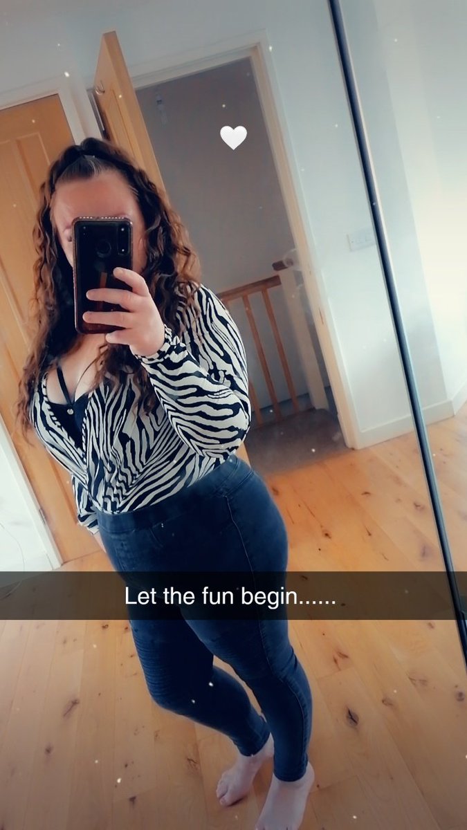 MrsLD10's tweet photo. Date night on a school night, ready for @NCFComedy, a whole night of comedy for £2, what can i say im a cheap date 😂❤️ #Comedy #canalhouse #NCFcomedy https://t.co/swmAqfsQ9h