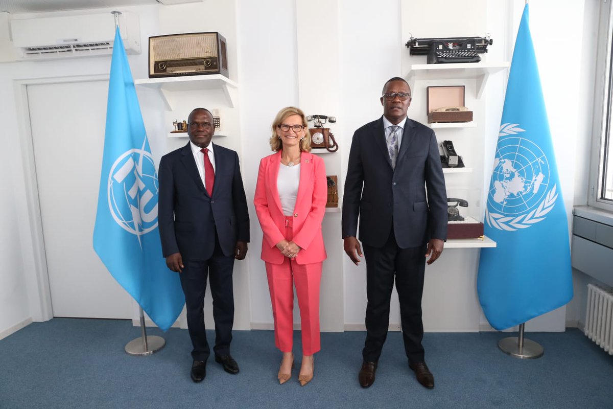 2/2 They reviewed the state of the art in digital connectivity, and how Kenya can tap from ITU to scale up her digital transformation for job creation. CS Owalo also broached the subject of making Kenya the global innovation and technology Centre under the aegis of ITU.