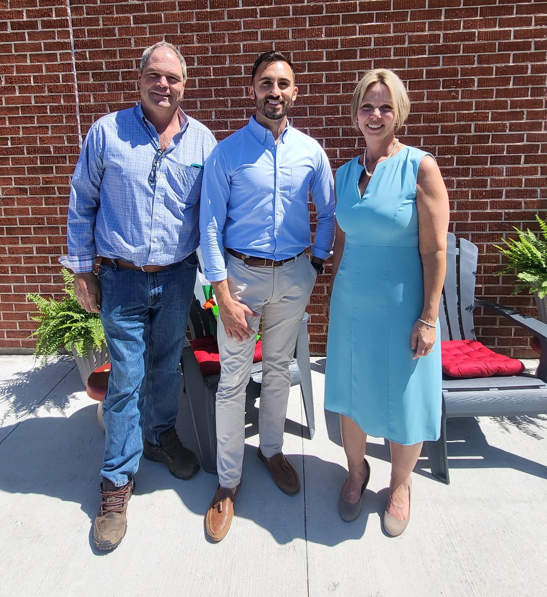 KPDSB_Schools's tweet photo. We were honoured to welcome @Sflecce and @GregRickford to Evergreen Public School in Kenora last week to check out our summer learning programs in action! The students and staff enjoyed meeting you and sharing their learning with you! #KPDSBPride https://t.co/QINGSZmNJq