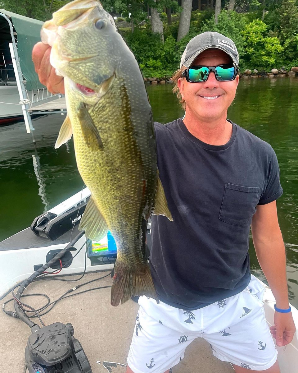 MarkSchutz_'s tweet photo. One of the biggest bass I have ever caught on Minnetonka! 
#lakeminnetonka https://t.co/nPoCQmMXn9