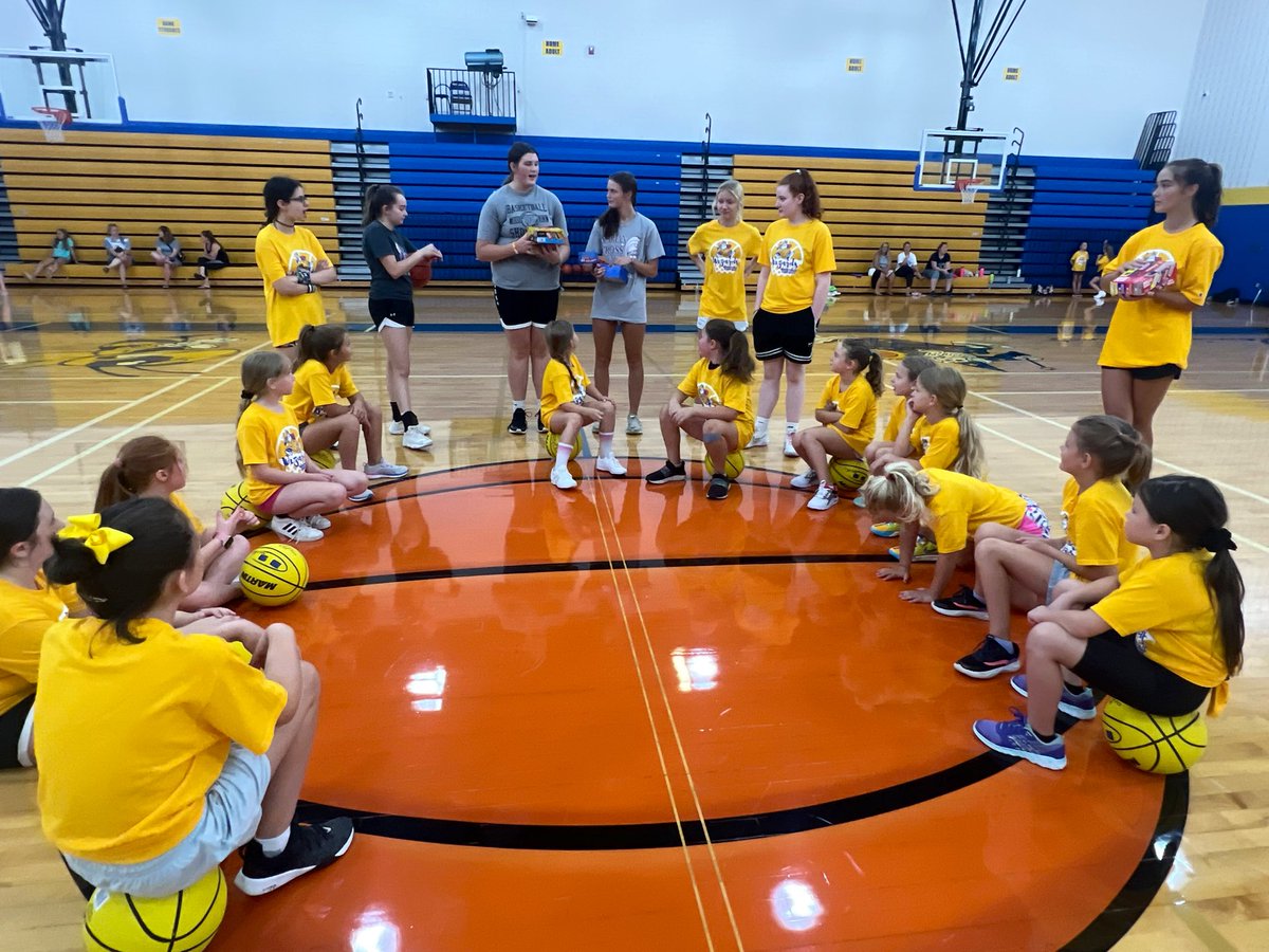 WizardsofOs's tweet photo. The future is bright for these young Wizards !!!! 🤩 #YouthCamp #TakingCareOfBusiness https://t.co/GrdOgq3NGX