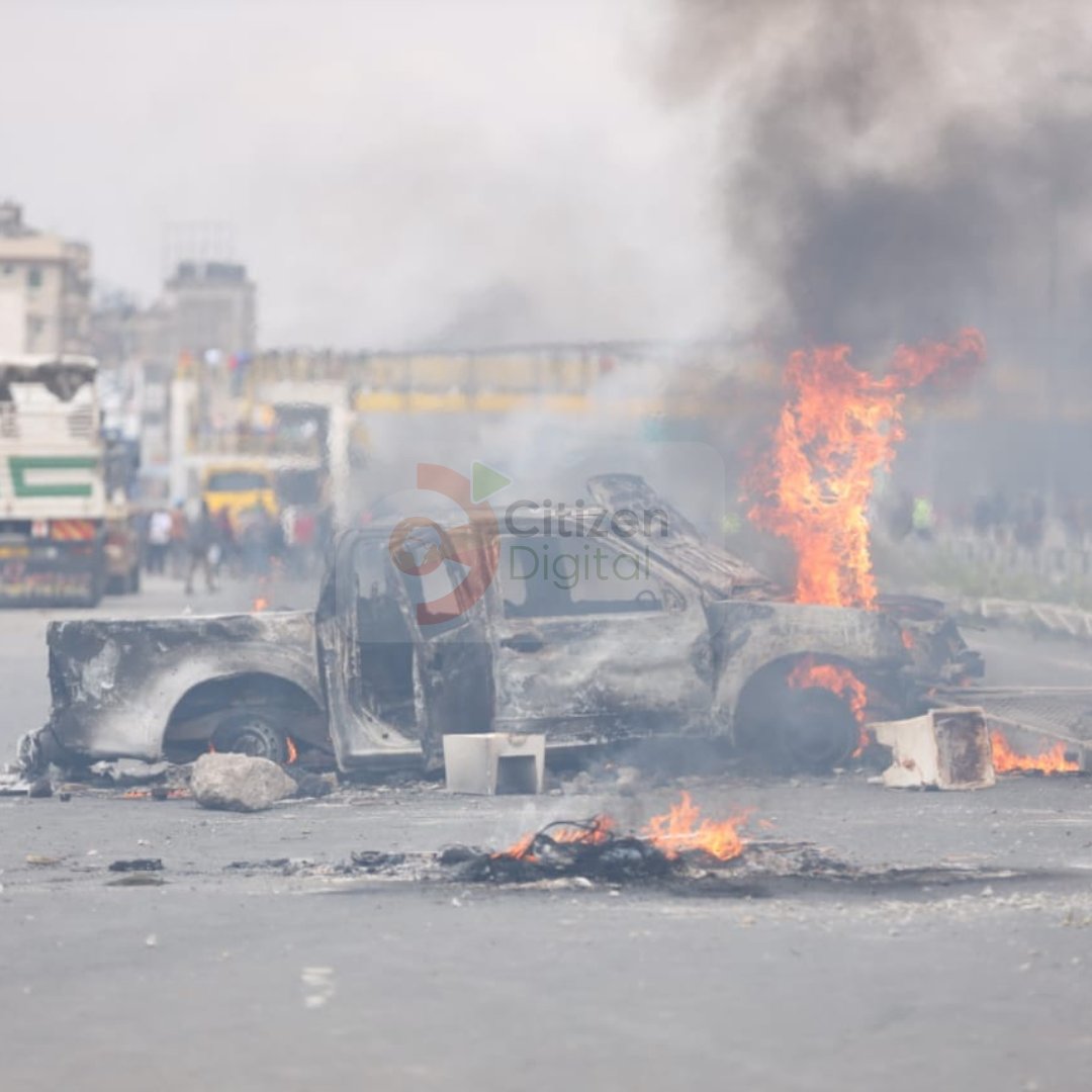 DidmusWaBarasa's tweet photo. This violence by Azimio goons has so far damaged commerce, diverted human resource &amp; destroyed physical infrastructure ! Vintage RAILA is pushing for economic breakdown!  Clearly jogging insurgents &amp; extremists on the government! 
ARREST ARREST!

#MaandamanoWednesday #Maandamano https://t.co/hUpGU7YI6w