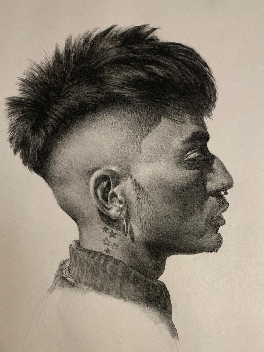 Ronlemen's tweet image. This was a portrait demonstration I did for a student under mentorship more recently.  They might not be looking forward towards the camera, but I think sometimes the profile is more fun to capture because of all the great shapes against the contour of the form.