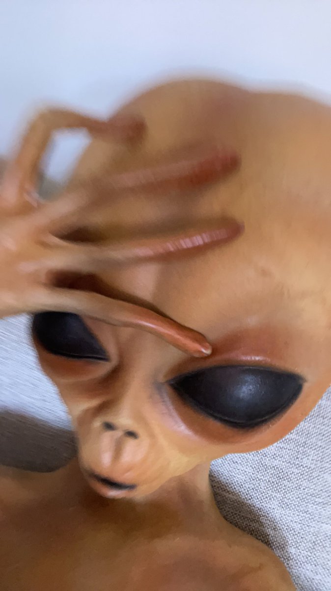 LILMAYO's tweet photo. @latestinspace they photoshopped me out 😔 https://t.co/QzDp4Cd4rZ