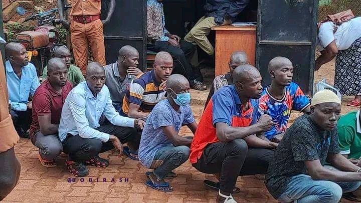 IkotMartha's tweet photo. These are not chicken thieves..They are Ugandans who stood up to demand for change..!
#FreeAllPoliticalPrisonersinUganda 
#dictatorMustFall https://t.co/Vo3Lt6W3dV