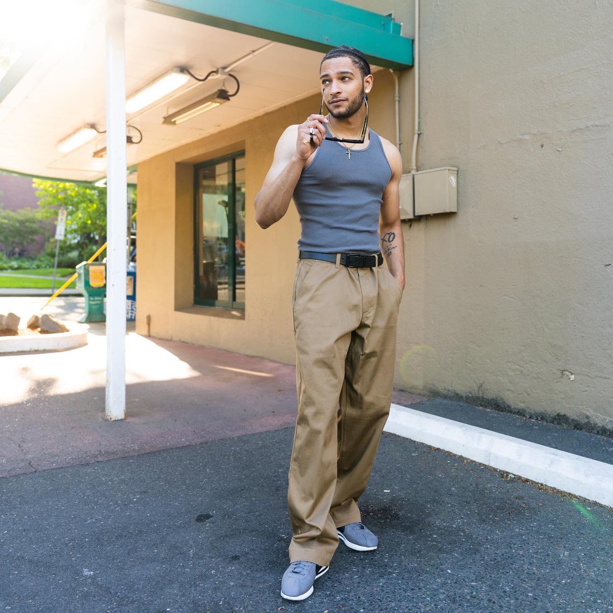 YoManAlberto's tweet photo. Nike Chino Pants rocked with Nike Cortez, watch the haul: https://t.co/nBba8GeYko
#nike #chinopants #nikecortez #sneakerhead #mensoutfit #summerstyle #MensStyle https://t.co/UZe6KAhATM