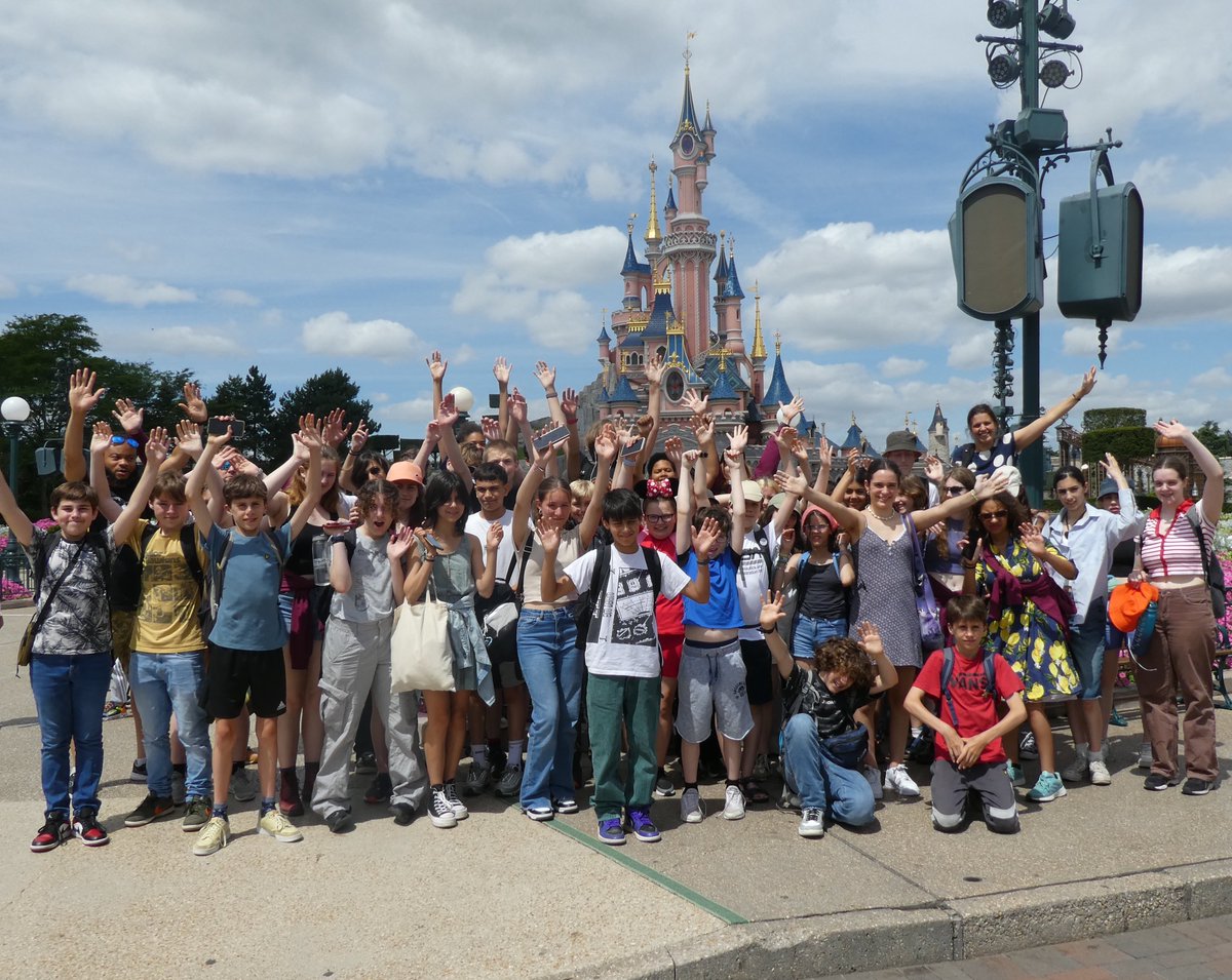 Paris Music trip day 3: We enjoyed a nice day of 'Music' by enjoying our Disney favourites at Disneyland Paris and Disneyland studios! It's been a very hot day, with lots of rides ridden and a lot of enjoyment had.