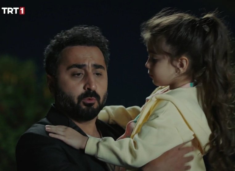 drittalucetw's tweet photo. Bu aileye bayılıyorum ❤🐣
#BenimGüzelAilem #OnurBuldu #MelisBabadağ https://t.co/nXoSKtEThv