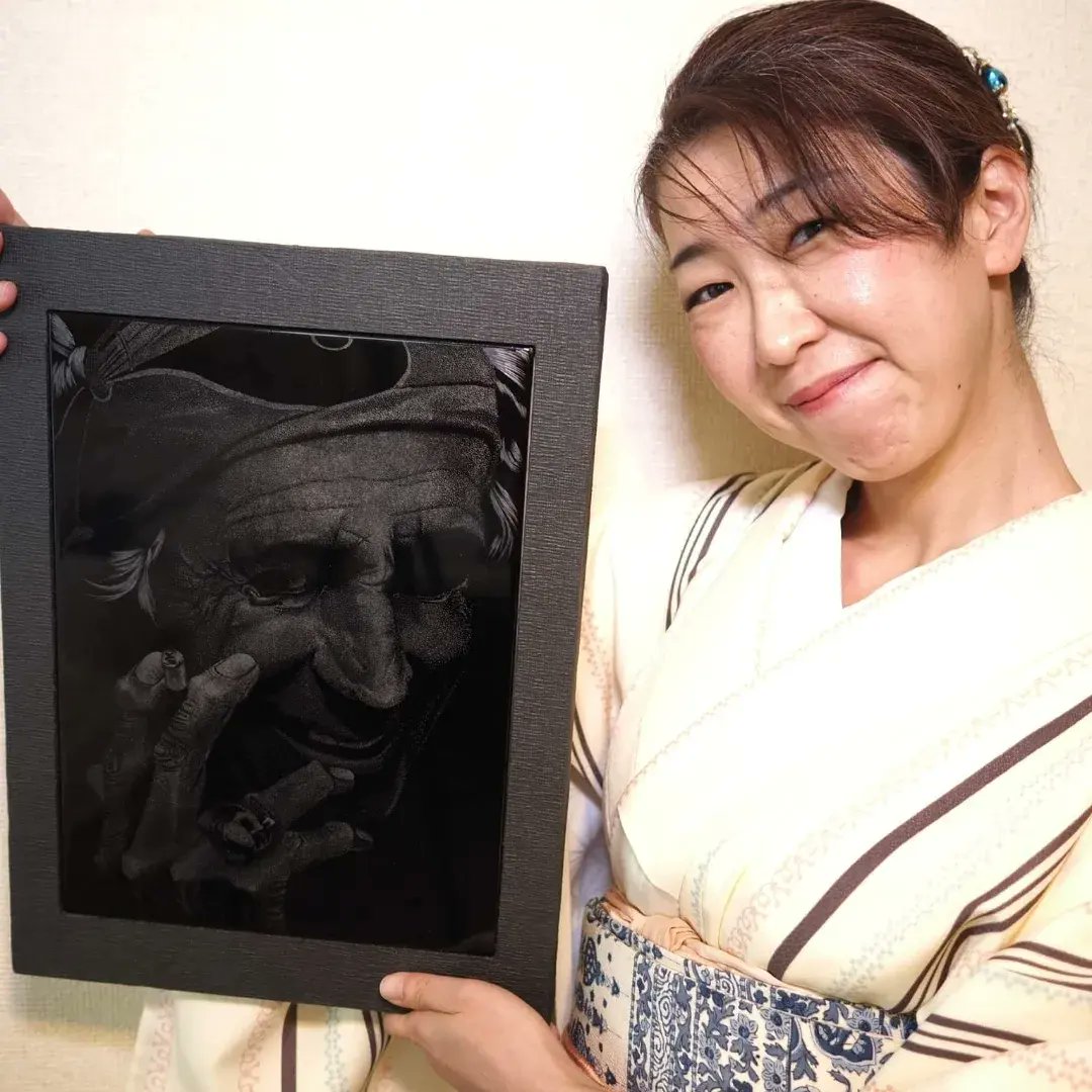 chinkinshi_yuko's tweet photo. ☆シェア拡散希望☆
I created the portrait of Keith Richards using the traditional Japanese technique of chinkin. I hope this picture will reach Keith's own eyes.
@officialkeef
#PleaseRetweet #chinkinshi_yuko
#沈金師春日友子
#八王子
#keithrichards
#TheRollingStones
#61th https://t.co/5MLoJEPDPc