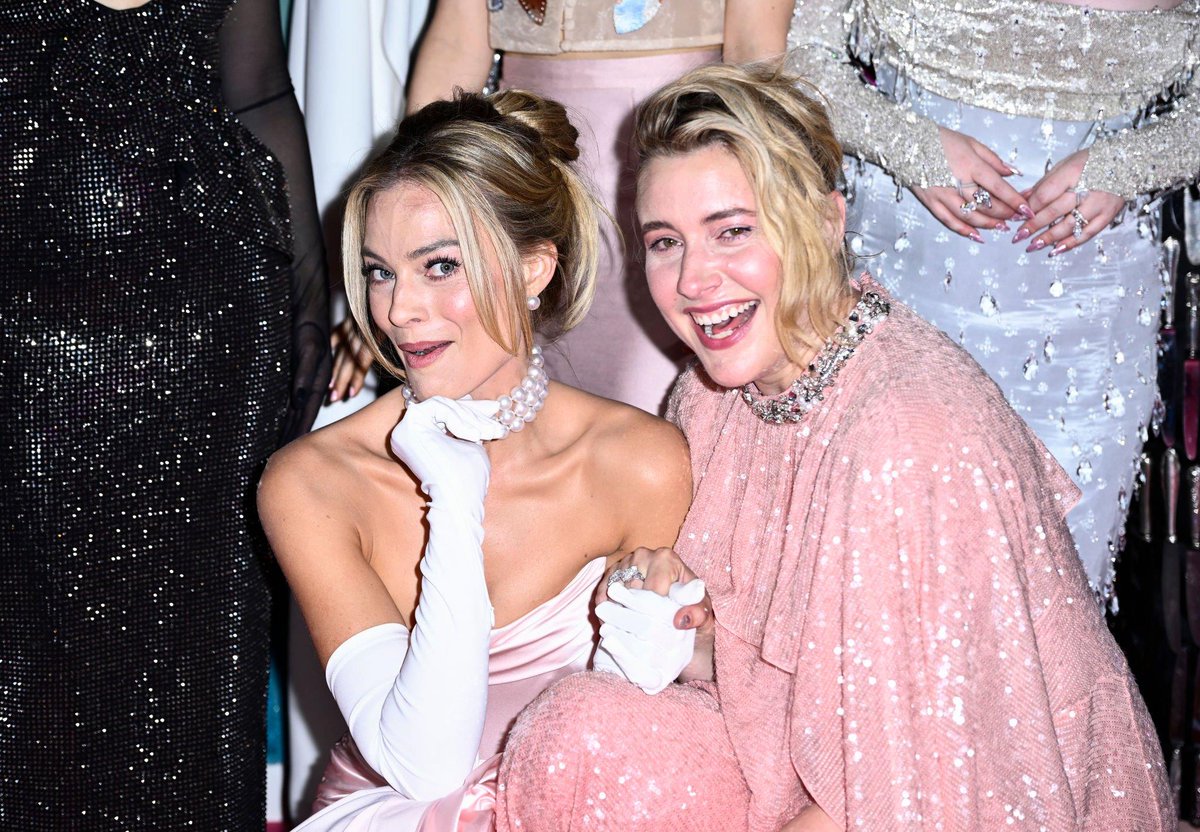 Margot Robbie Brasil · Mídias tweet media