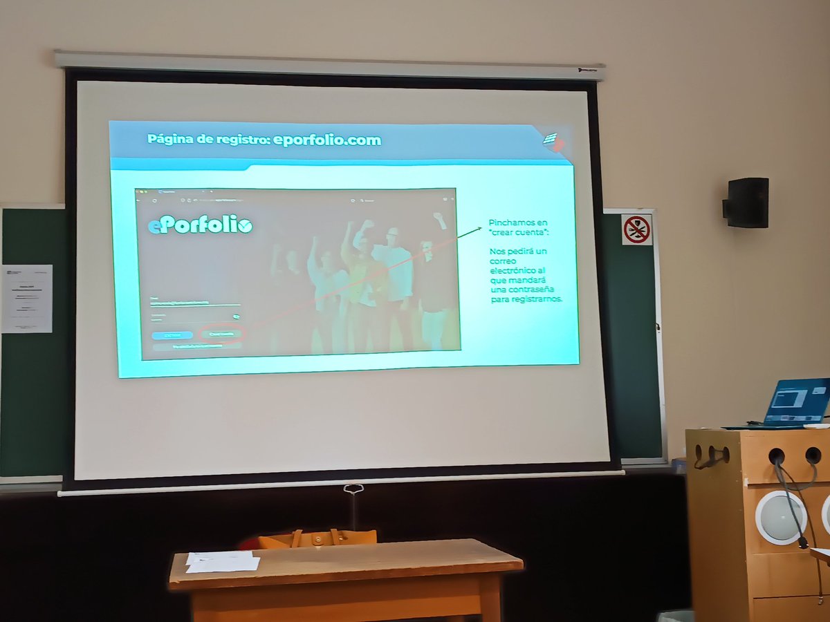 josejustomar's tweet photo. Último día de talleres en #IIEChange. Me quedo con #EPorfolio, una herramienta digital indispensable para la autoevaluación y la reflexión de nuestro desempeño docente en nuestra continua búsqueda de la excelencia educativa. Todo por nuestros alumnos. Genial Marta! @mgmd40 https://t.co/5HUYtqB842