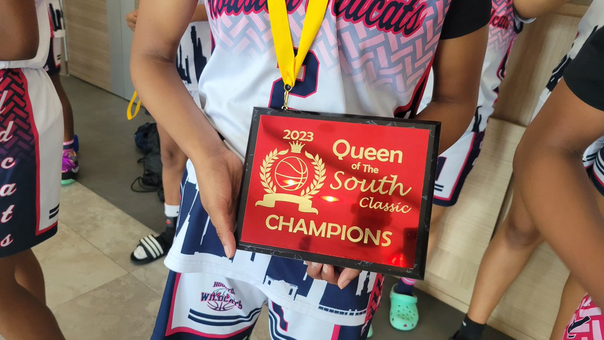 YoFavTeamMom1's tweet image. Part 2
It&apos;s Wednesday😍 We had a great weekend of basketball, which led to their 1st place victory at the &quot;Queen of the South&quot; tournament!!!! @BatisteVp
@Madisen_nICE 
#wcwpost 
#proudteammom🥰
#viewsfromthesideline
@Aurayona_0 @NatalieJGreene @Haileykinchen10 @_Maeana_Lazaga_