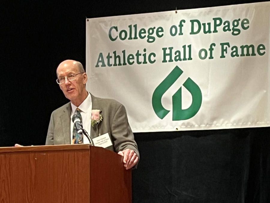 couriercod's tweet photo. COD inducted Aaron Bailey, Ralph Miller, Kent Pearson, Wendy Rochon, Jessica Stacy and Jane Vatchev to the Athletic Hall of Fame. https://t.co/XCDRF2CK8h
#AaronBailey #AthleticHallofFame #chaparrals #JaneVatchev #JessicaStacy #KentPearson #RalphMiller #WendyRochon https://t.co/V9uKMta6mU