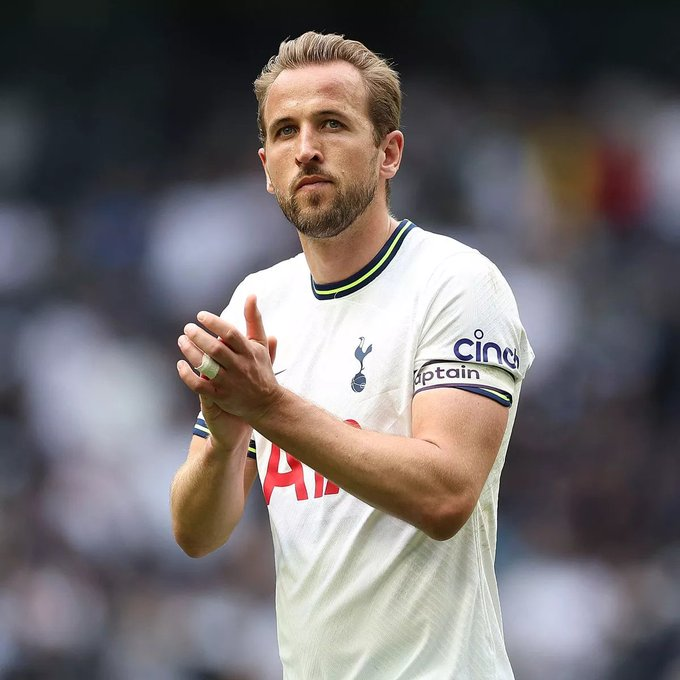 Harry Kane has rejected interest from PSG. He only wants to join Bayern Munich if he were to leave Tottenham.   The German club remain optimistic about signing him this summer or next.  

@altobelli13 https://t.co/IMO3hplxsu