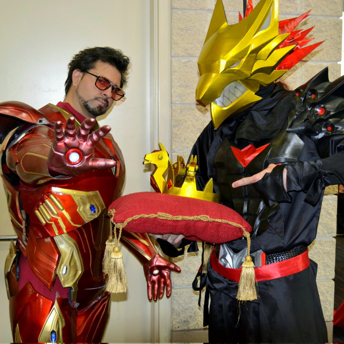 Famous_player_'s tweet photo. Crown Emote!
#burningwolf
#ironman
#FortniteWILDS https://t.co/LEa29OIV27