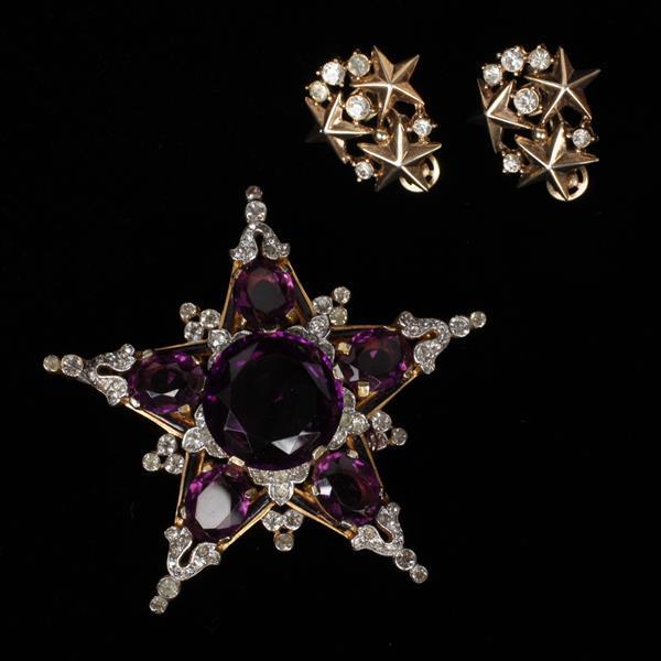 GuvercinTaki's tweet photo. The Empress Eugénie Stars Jewels are dazzling gemstones specially designed for Empress Eugénie of France in the 19th century. ⭐️💎 These star-shaped jewels are adorned with brilliant-cut diamonds, reflecting the empress's elegant style. https://t.co/rkjcI7fSKX