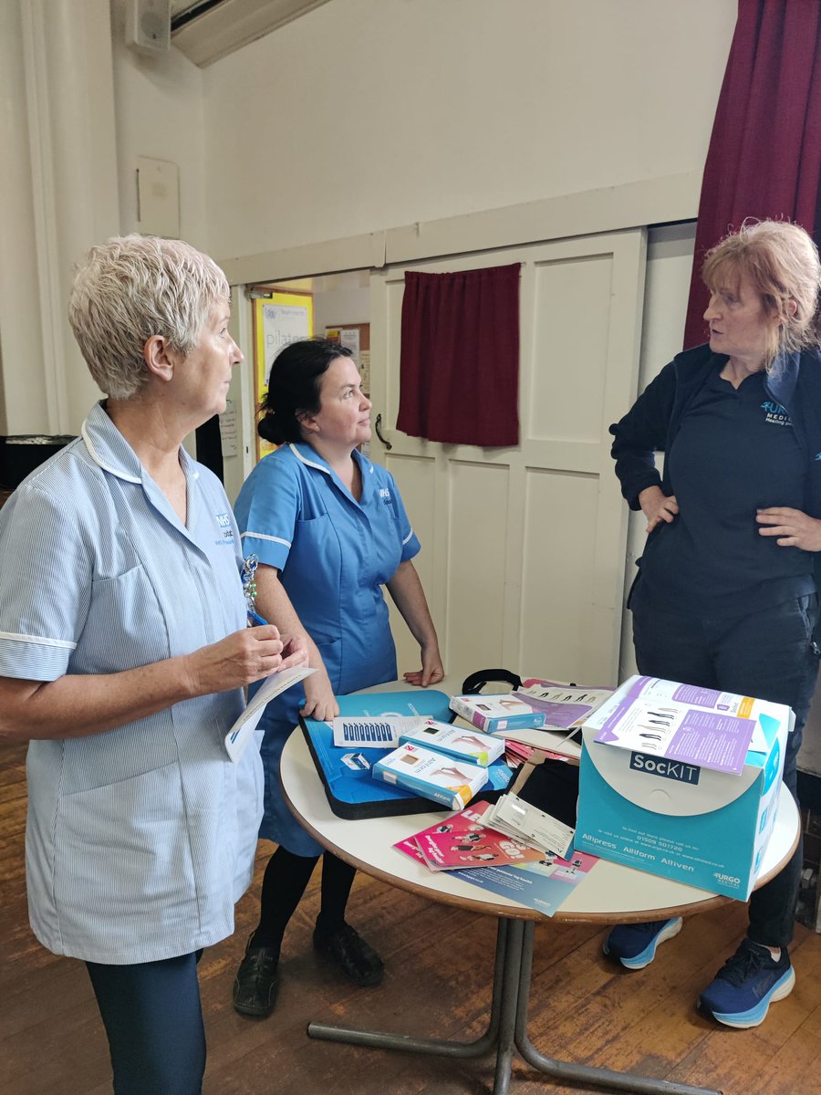 RBarron79's tweet photo. 🌟Fantastic launch of our new 'Leg health drop in' today with the Bramhall and Cheadle District Nurses. Loved bringing health promotion into the heart of our community. @StockportNHS @DNManMet @TheQNI with @AgeUKStockport &amp; @UrgoMedicalUK https://t.co/zobEQdqfqB