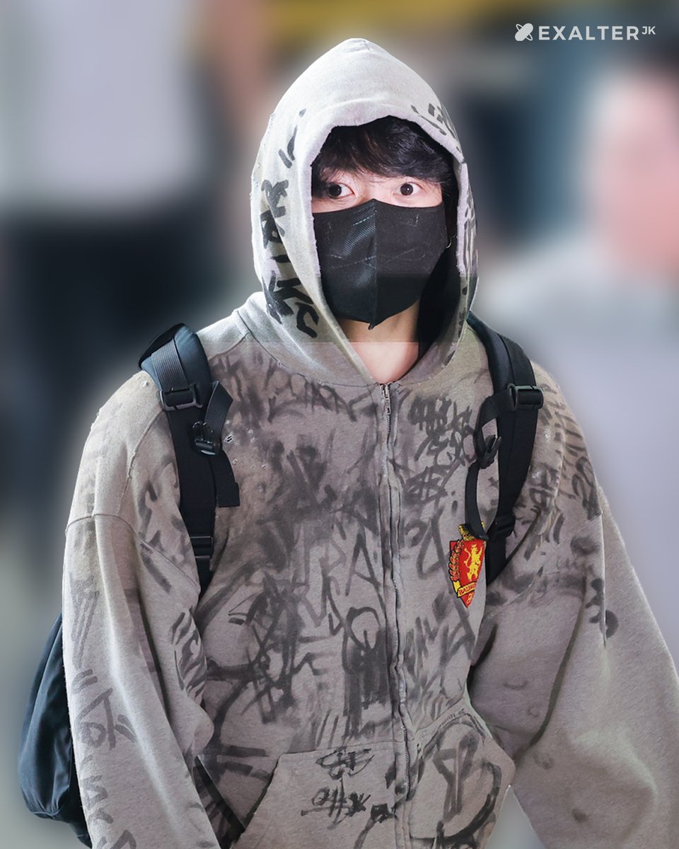 exalter_jk's tweet photo. [230712] 정국 출국

정국아 ~ Seven 데뷔 화이팅 ~~건강하게 다녀오세요 💜🫶🏻

#JungKook_Seven #JungKook #230712 https://t.co/iMO9iY9MpH