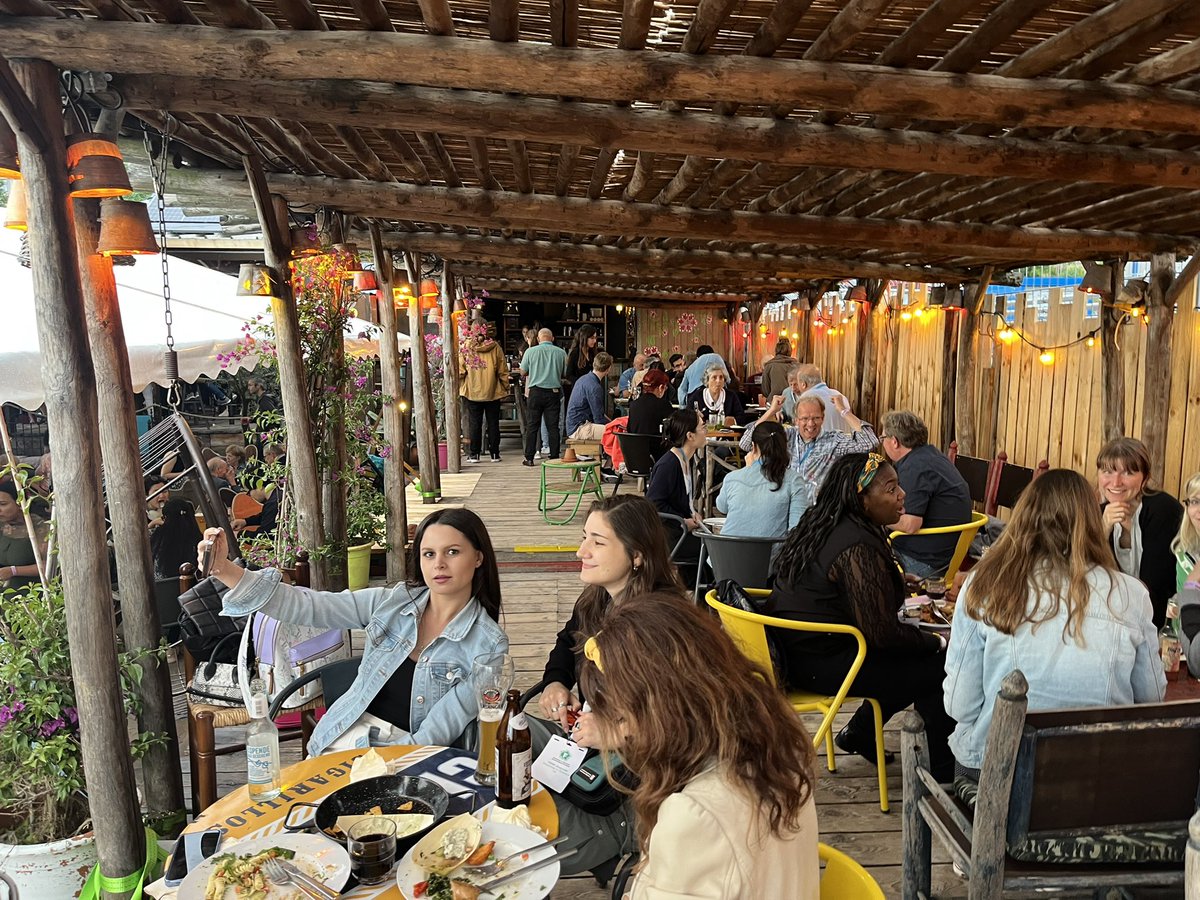 FEMSmicro's tweet photo. We’re now fully immersed in the #FEMS2023 Congress Dinner Barbecue! So rewarding to catch up after a few days hefty intellectual collaboration 🌴🍹🥗🍗🔬 https://t.co/Qe4tv9RpND