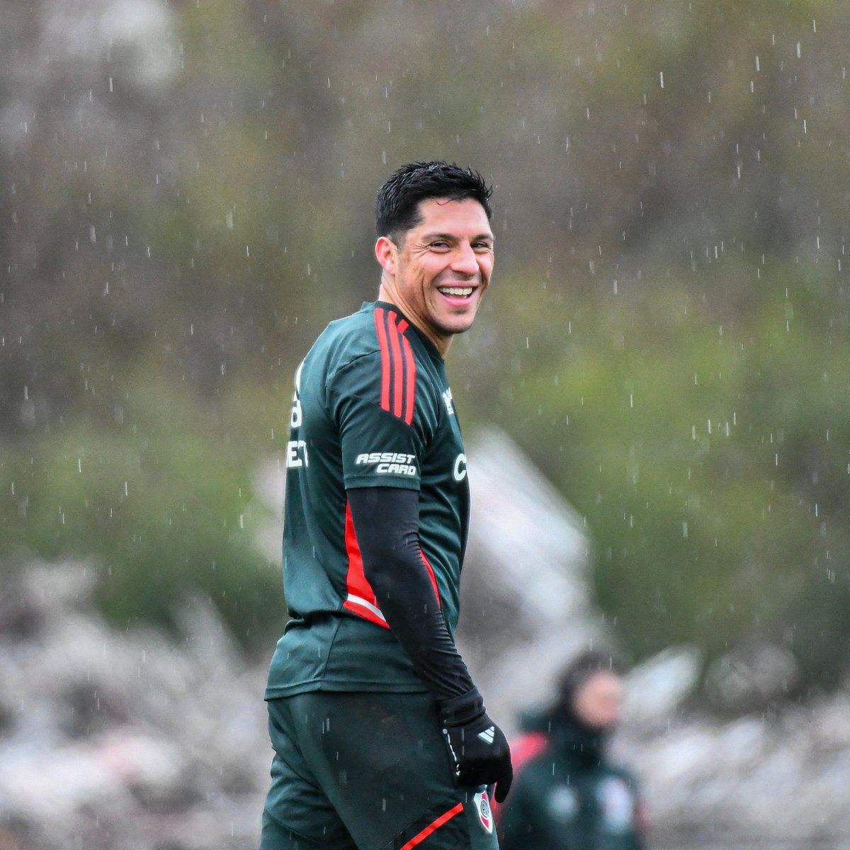 RiverPlate's tweet photo. Lluvia bendita 💭😍 https://t.co/0x1YoWff6U