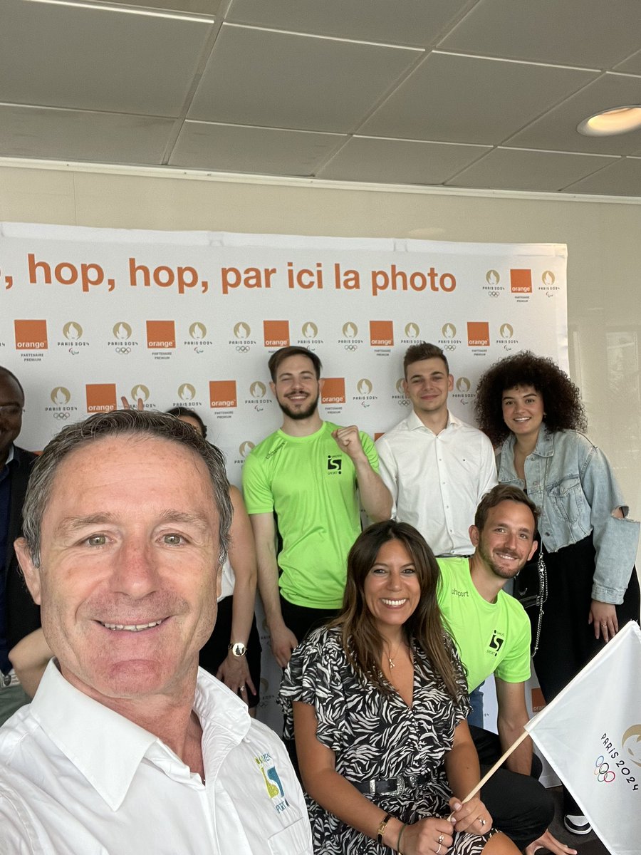 Benoît Campargue-Oly (@benoitcampargue) on Twitter photo Hop! Hop! Hop! Par ici la photo 📸
🙏Merci à l’équipe de <a href="/orange/">Orange</a> Campus de <a href="/Montrouge92/">Ville de Montrouge</a> pour son acceuil et sa participation à #faitesvosjeux
👏🏼 Bravo à tous les collaborateurs nombreux à participer aux challenges <a href="/ShizenSporTruck/">Shizen-Sport-Truck</a> avec <a href="/OrangeHeroes/">Orange Heroes</a>
<a href="/Cheydema/">Christel Heydemann</a> Hop! Hop! Hop! Par ici la photo 📸
🙏Merci à l’équipe de <a href="/orange/">Orange</a> Campus de <a href="/Montrouge92/">Ville de Montrouge</a> pour son acceuil et sa participation à #faitesvosjeux
👏🏼 Bravo à tous les collaborateurs nombreux à participer aux challenges <a href="/ShizenSporTruck/">Shizen-Sport-Truck</a> avec <a href="/OrangeHeroes/">Orange Heroes</a>
<a href="/Cheydema/">Christel Heydemann</a>